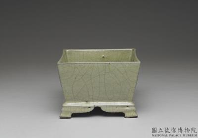 图片[2]-Rectangular censer with celadon glaze, Guan ware, Southern Song to Yuan dynasty, 13th-14th century-China Archive